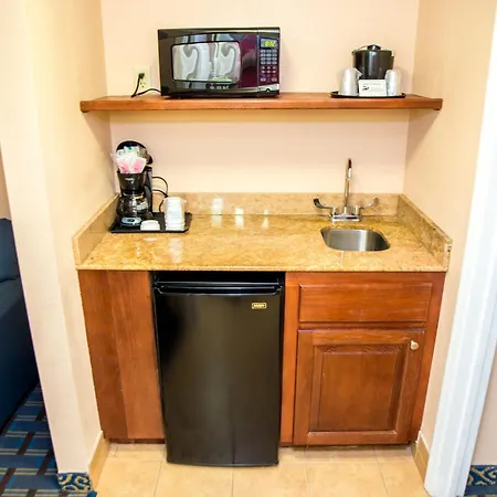 Holiday Inn Express Hotel & Suites Cocoa Beach By Ihg-3